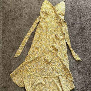 Flowy Summer Dress Size XS Yellow Ditsy Floral Cottagecore Prairie Hi Low Wrap